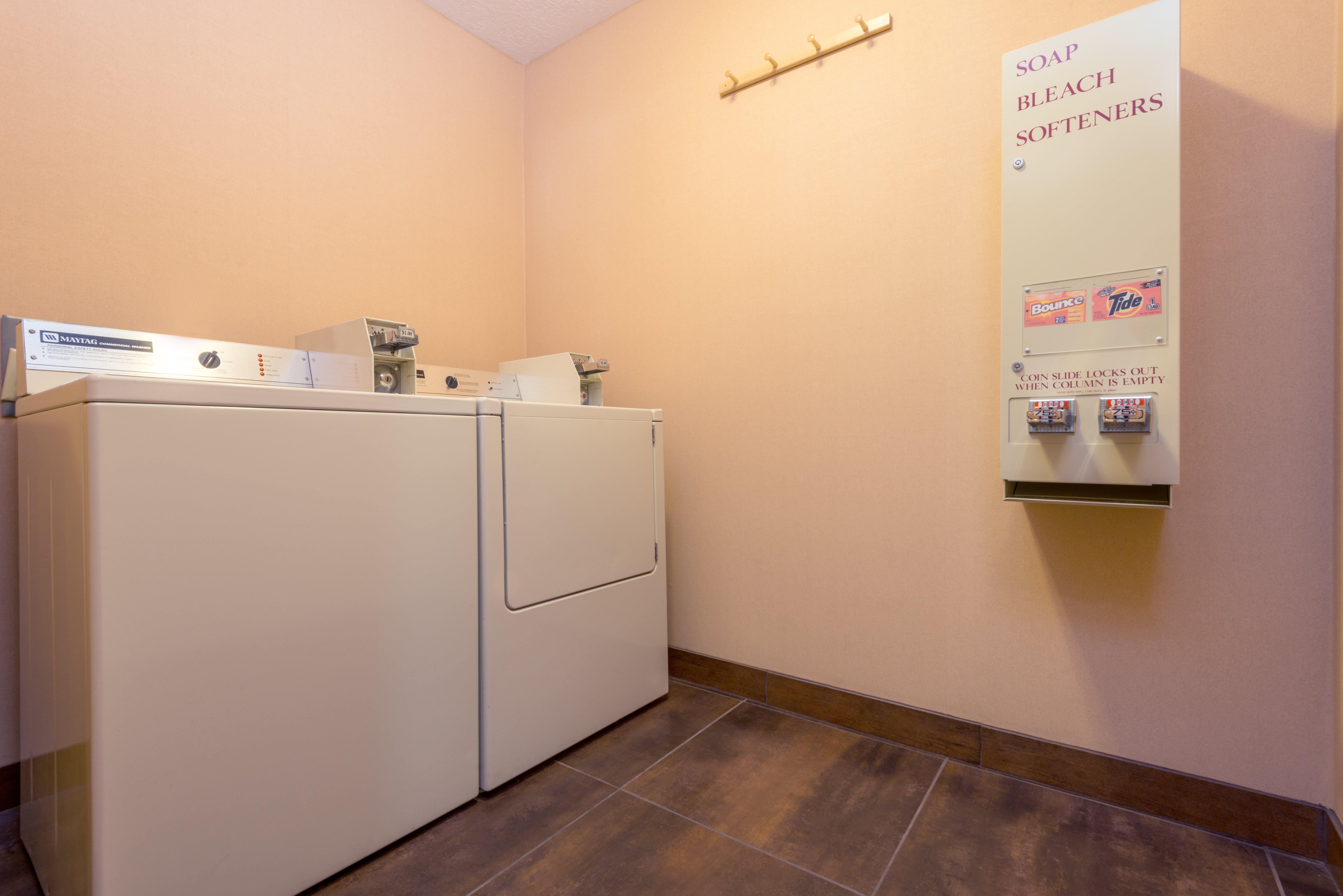 Holiday Inn Express Hotel & Suites Raton By Ihg Экстерьер фото